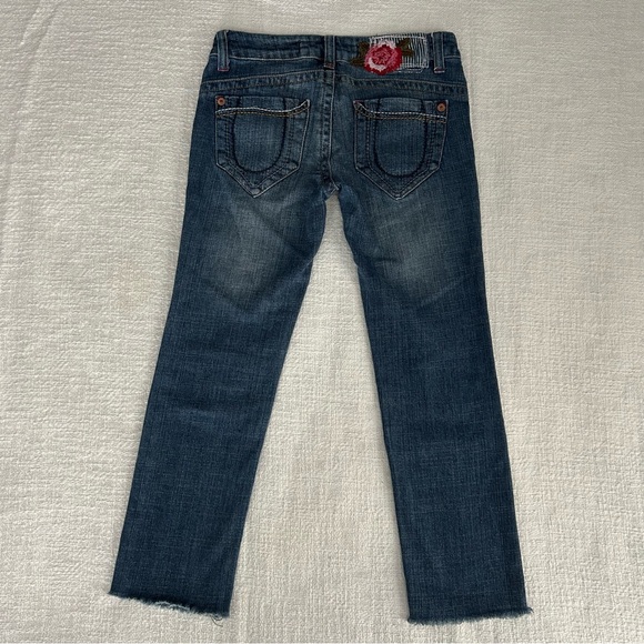 freestyle revolution | size 1 | embroidered capri low-rise jeans - Picture 3 of 3